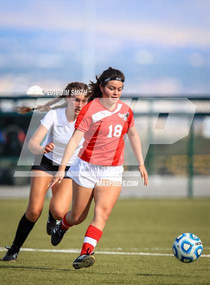 Thumbnail 2 in  Albuquerque Academy vs. Rio Grande (Abq Metro Championships) photogallery.
