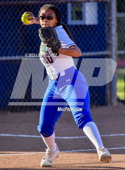 Thumbnail 3 in Bonita @ Charter Oak photogallery.