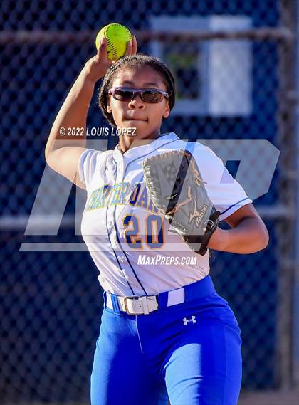 Thumbnail 1 in Bonita @ Charter Oak photogallery.