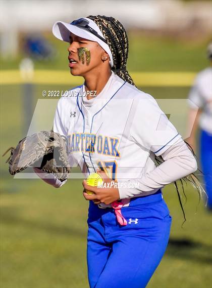 Thumbnail 1 in Bonita @ Charter Oak photogallery.