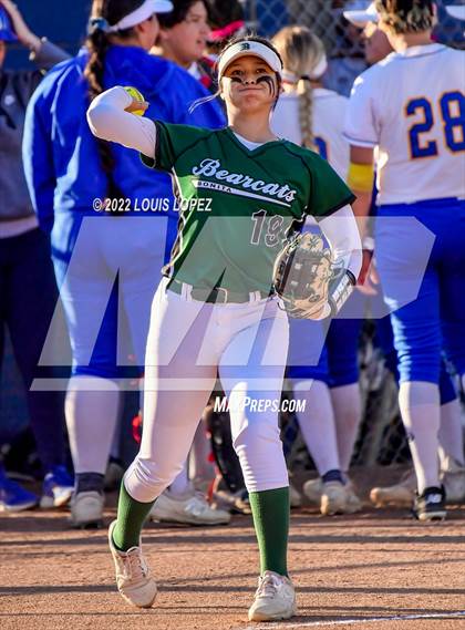 Thumbnail 1 in Bonita @ Charter Oak photogallery.