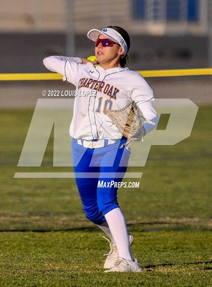 Thumbnail 1 in Bonita @ Charter Oak photogallery.