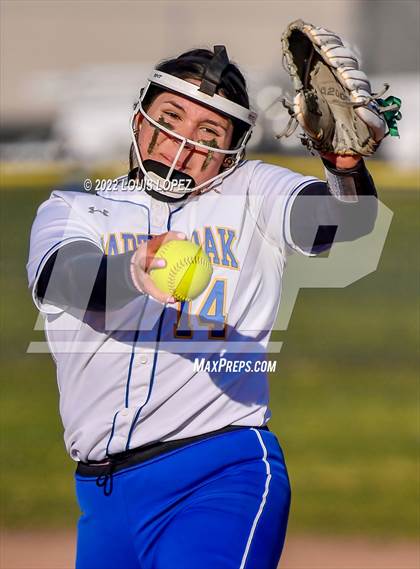 Thumbnail 2 in Bonita @ Charter Oak photogallery.