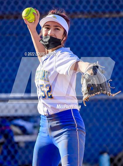 Thumbnail 3 in Bonita @ Charter Oak photogallery.