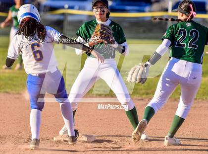 Thumbnail 2 in Bonita @ Charter Oak photogallery.
