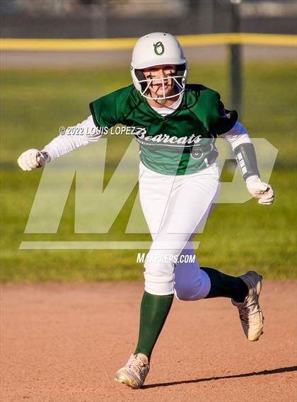Thumbnail 2 in Bonita @ Charter Oak photogallery.