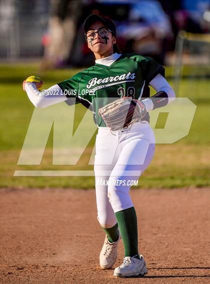 Thumbnail 1 in Bonita @ Charter Oak photogallery.