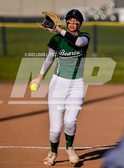 Thumbnail 2 in Bonita @ Charter Oak photogallery.