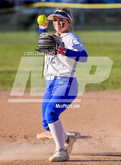 Thumbnail 2 in Bonita @ Charter Oak photogallery.