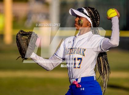 Thumbnail 1 in Bonita @ Charter Oak photogallery.