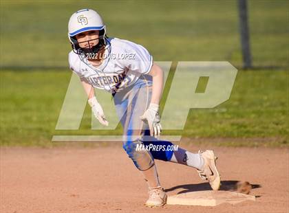 Thumbnail 2 in Bonita @ Charter Oak photogallery.