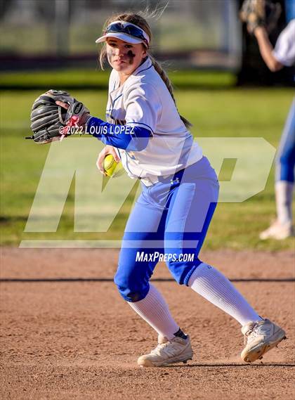 Thumbnail 2 in Bonita @ Charter Oak photogallery.
