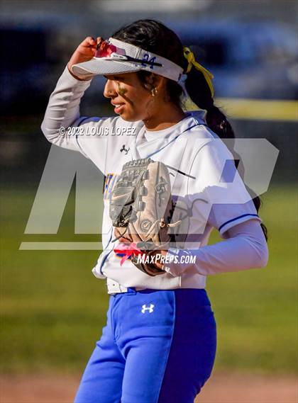 Thumbnail 1 in Bonita @ Charter Oak photogallery.