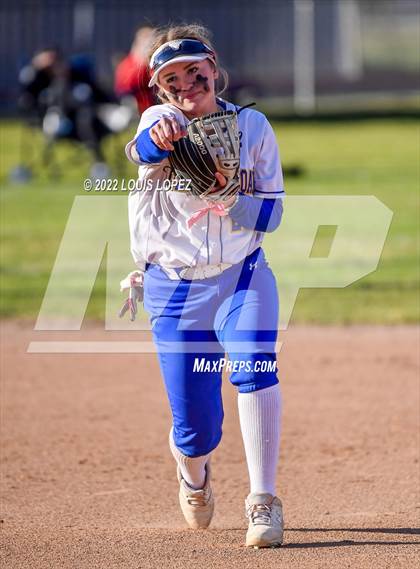 Thumbnail 2 in Bonita @ Charter Oak photogallery.