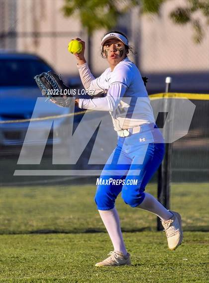 Thumbnail 2 in Bonita @ Charter Oak photogallery.