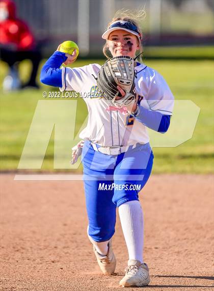 Thumbnail 1 in Bonita @ Charter Oak photogallery.