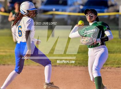 Thumbnail 2 in Bonita @ Charter Oak photogallery.
