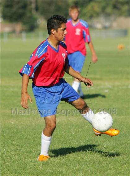 Thumbnail 3 in Tracy vs East Union (Sierra Tournament) photogallery.