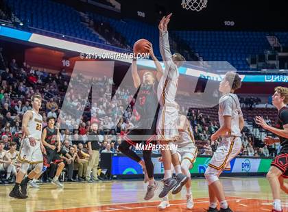 Thumbnail 3 in New Canaan vs. Granby Memorial (CIAC D4 Final) photogallery.