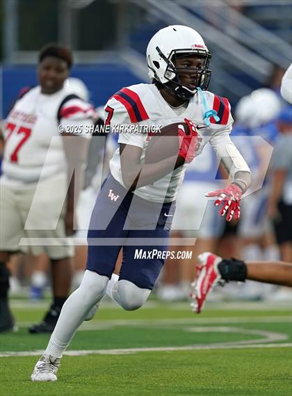 Thumbnail 3 in JV: Life Waxahachie vs Van Alstyne photogallery.