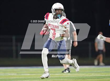 Thumbnail 2 in JV: Life Waxahachie vs Van Alstyne photogallery.