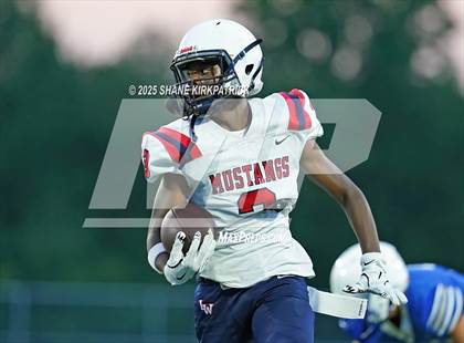 Thumbnail 2 in JV: Life Waxahachie vs Van Alstyne photogallery.
