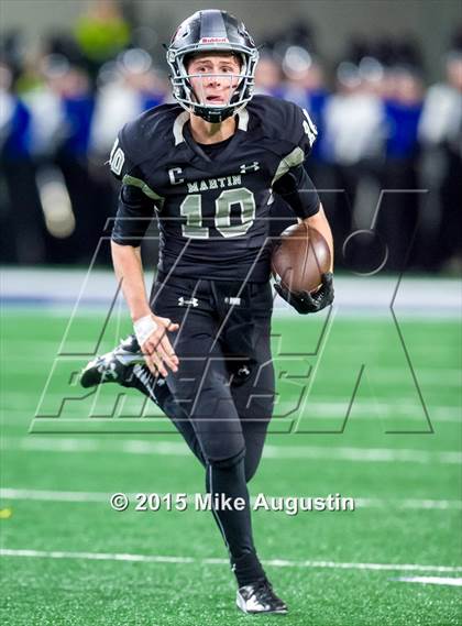 Thumbnail 1 in Martin vs. Allen (UIL 6A Regional Playoff) photogallery.