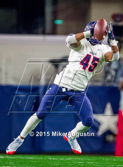 Thumbnail 3 in Martin vs. Allen (UIL 6A Regional Playoff) photogallery.