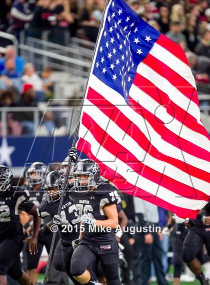 Thumbnail 2 in Martin vs. Allen (UIL 6A Regional Playoff) photogallery.