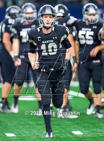 Thumbnail 2 in Martin vs. Allen (UIL 6A Regional Playoff) photogallery.