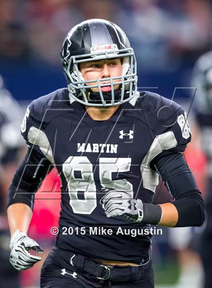 Thumbnail 1 in Martin vs. Allen (UIL 6A Regional Playoff) photogallery.