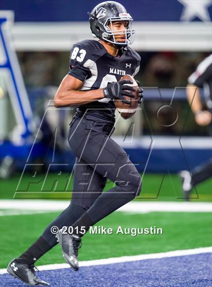 Thumbnail 1 in Martin vs. Allen (UIL 6A Regional Playoff) photogallery.