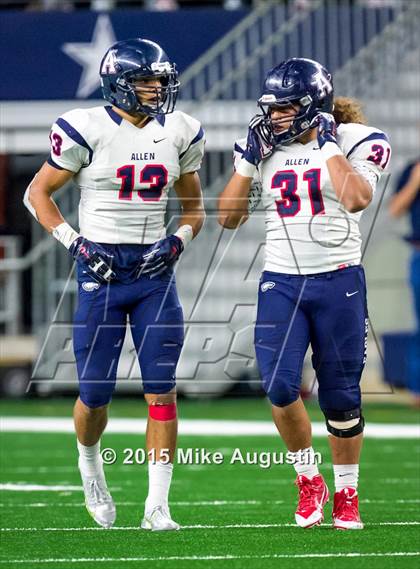 Thumbnail 2 in Martin vs. Allen (UIL 6A Regional Playoff) photogallery.