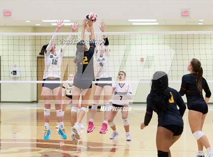 Thumbnail 1 in Creekview @ Lassiter photogallery.