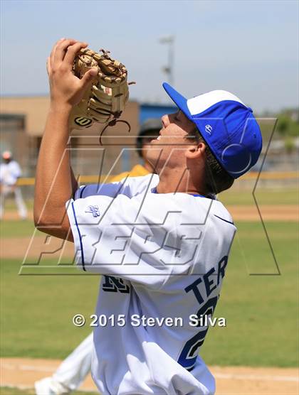 Thumbnail 3 in El Camino Real vs. Bishop O'Dowd (65th Annual San Diego Lions Tournament) photogallery.