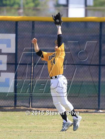 Thumbnail 3 in El Camino Real vs. Bishop O'Dowd (65th Annual San Diego Lions Tournament) photogallery.