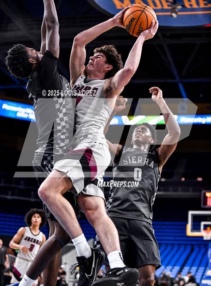 Thumbnail 3 in Sierra Canyon vs. JSerra Catholic photogallery.