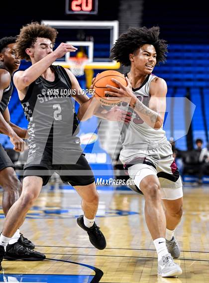 Thumbnail 2 in Sierra Canyon vs. JSerra Catholic photogallery.