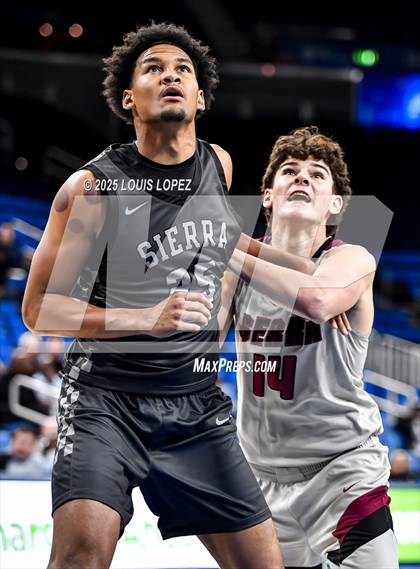 Thumbnail 3 in Sierra Canyon vs. JSerra Catholic photogallery.