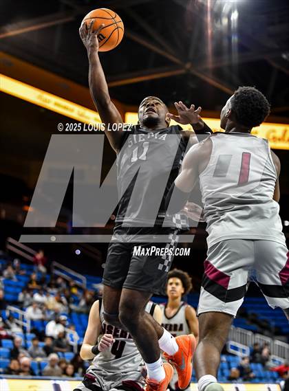 Thumbnail 2 in Sierra Canyon vs. JSerra Catholic photogallery.