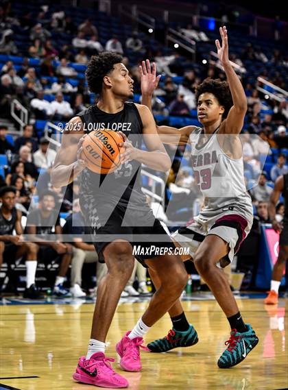 Thumbnail 3 in Sierra Canyon vs. JSerra Catholic photogallery.