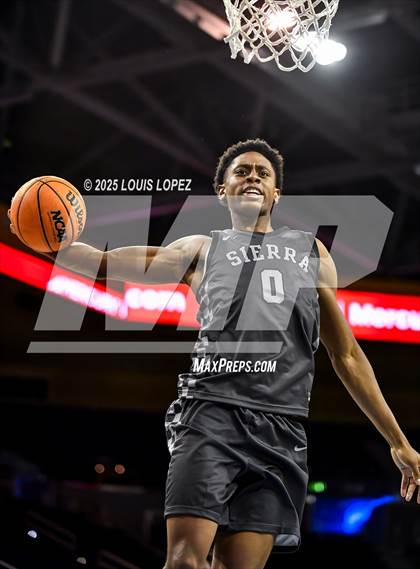 Thumbnail 2 in Sierra Canyon vs. JSerra Catholic photogallery.