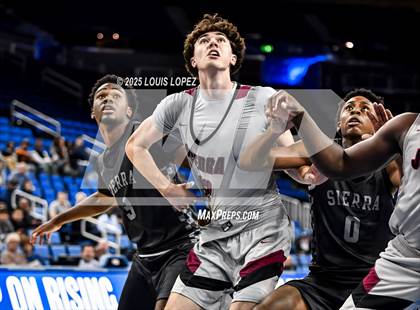 Thumbnail 3 in Sierra Canyon vs. JSerra Catholic photogallery.