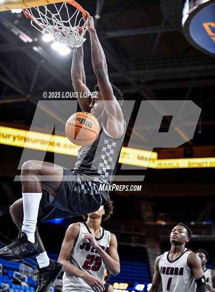 Thumbnail 2 in Sierra Canyon vs. JSerra Catholic photogallery.