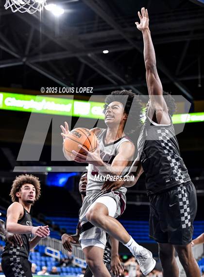 Thumbnail 3 in Sierra Canyon vs. JSerra Catholic photogallery.