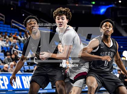Thumbnail 2 in Sierra Canyon vs. JSerra Catholic photogallery.