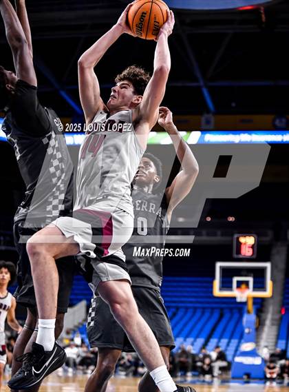 Thumbnail 2 in Sierra Canyon vs. JSerra Catholic photogallery.