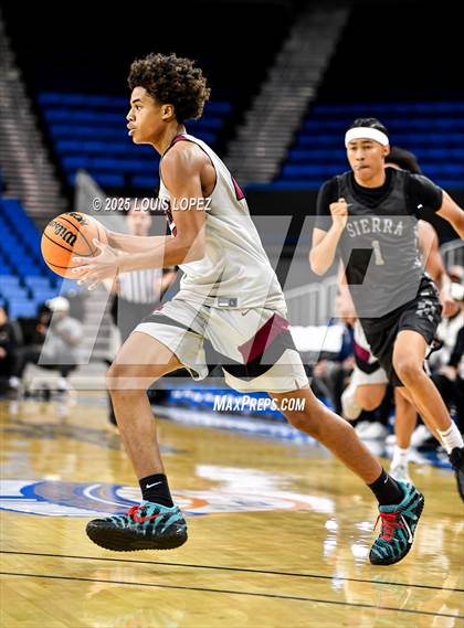 Thumbnail 3 in Sierra Canyon vs. JSerra Catholic photogallery.