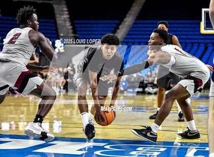 Thumbnail 3 in Sierra Canyon vs. JSerra Catholic photogallery.