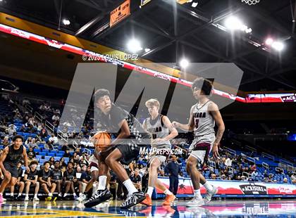 Thumbnail 2 in Sierra Canyon vs. JSerra Catholic photogallery.
